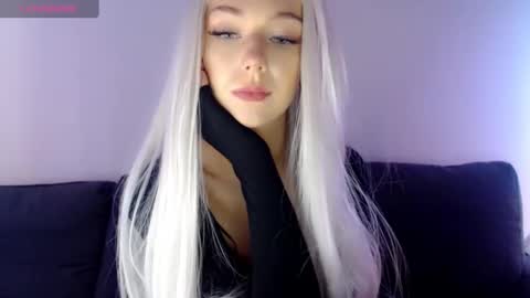 Isabella online show from 01/31/25, 09:16