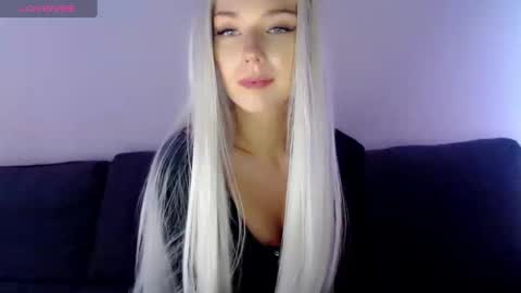 Isabella online show from 01/31/25, 01:23