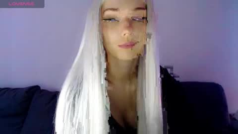 Isabella online show from 02/27/25, 10:59
