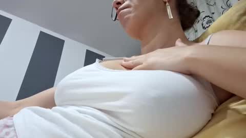 Lisa -  online show from 01/11/25, 06:44