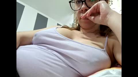 Lisa -  online show from 02/04/25, 10:54