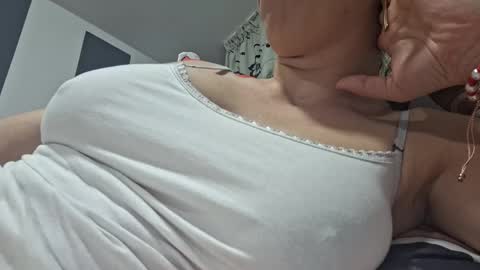 Lisa -  online show from 03/01/25, 06:32