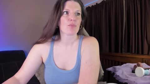 Kelly online show from 12/05/25, 12:03