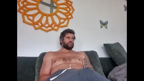 Snapshot of pete_le_meat chatting on 05/18/26, 10:21 pete_le_meat online show from 05/18/26, 10:21