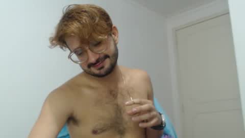 Snapshot of peter_x_annaud chatting on 09/21/25, 02:35 FELIPE online show from 09/21/25, 02:35