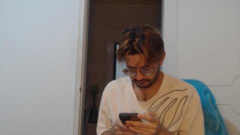 Snapshot of peter_x_annaud chatting on 10/06/25, 11:18 FELIPE online show from 10/06/25, 11:18