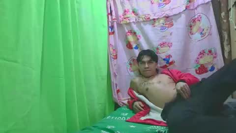 peteresmitd17 online show from 12/14/25, 02:17