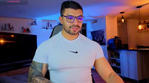 Snapshot of peterjack7 chatting on 09/18/25, 02:35 Peter Jack online show from 09/18/25, 02:35