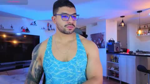 Snapshot of peterjack7 chatting on 10/10/25, 02:05 Peter Jack online show from 10/10/25, 02:05