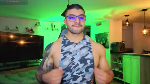 Snapshot of peterjack7 chatting on 10/30/25, 01:51 Peter Jack online show from 10/30/25, 01:51