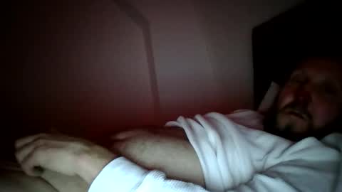 Snapshot of peterpeters443 chatting on 04/09/26, 03:28 jelle online show from 04/09/26, 03:28