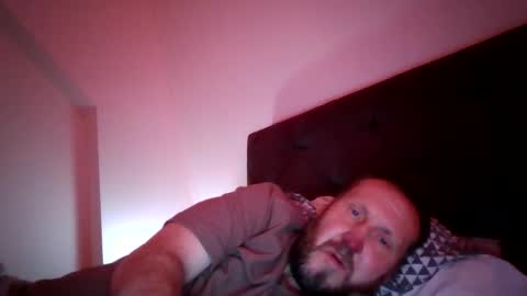 Snapshot of peterpeters443 chatting on 04/20/26, 12:08 jelle online show from 04/20/26, 12:08