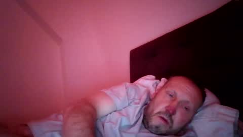 Snapshot of peterpeters443 chatting on 04/30/26, 08:20 jelle online show from 04/30/26, 08:20