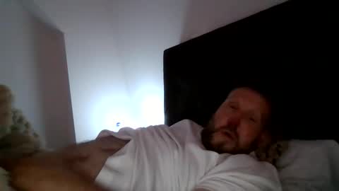 Snapshot of peterpeters443 chatting on 05/14/26, 12:45 jelle online show from 05/14/26, 12:45