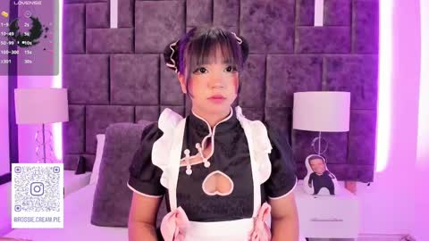 Im Rosse but u can call me Rossie or Rosita . online show from 03/06/25, 10:47