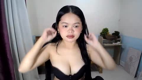 Snapshot of petite_angelxxx chatting on 07/10/26, 10:07 petite_angelxxx online show from 07/10/26, 10:07