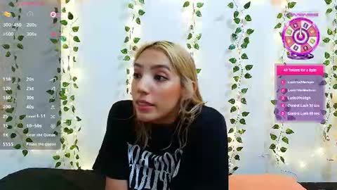 Snapshot of petite_blossom4 chatting on 06/27/26, 02:27 petite_blossom4 online show from 06/27/26, 02:27