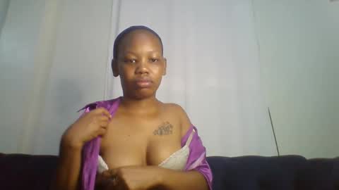 Snapshot of petite_ebony4 chatting on 02/23/26, 05:27 Petite ebony online show from 02/23/26, 05:27