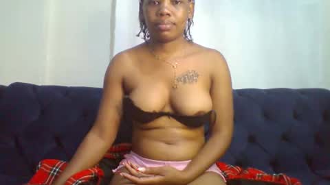 Snapshot of petite_ebony4 chatting on 04/21/26, 08:12 Petite ebony online show from 04/21/26, 08:12