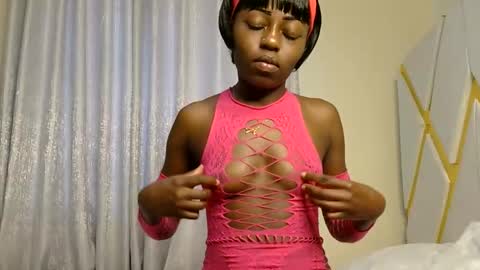 Moon online show from 04/11/26, 05:34