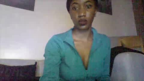 petite_princes online show from 09/28/25, 07:41