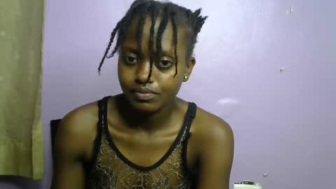 petite_star2 online show from 10/23/25, 10:30