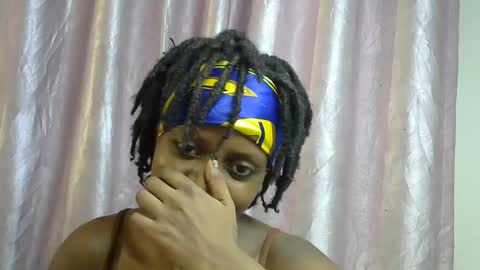 petite_star2 online show from 12/14/25, 07:58