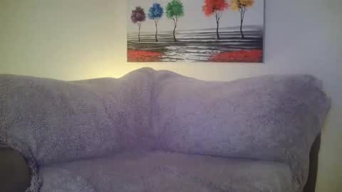 Snapshot of petite_treat_ chatting on 01/01/25, 09:28 petite treat online show from 01/01/25, 09:28