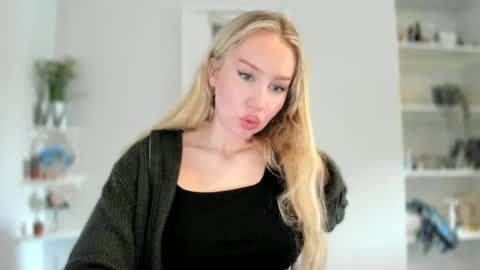 Ava online show from 03/22/26, 12:41