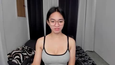 Snapshot of petiteasianmarian chatting on 05/11/26, 07:33 bigcock Marian online show from 05/11/26, 07:33