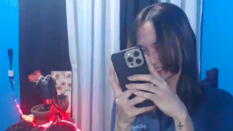 petitebigcock_69 online show from 03/19/26, 06:17