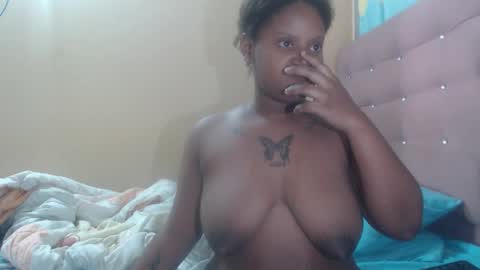 petitechocolatemommy online show from 11/27/25, 05:37