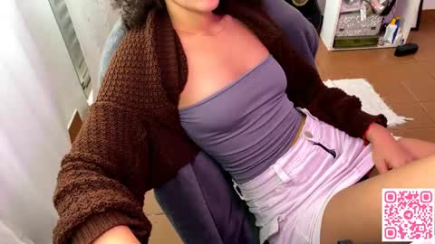 Snapshot of petitecurlybrunette chatting on 05/26/26, 12:56 Mlian online show from 05/26/26, 12:56