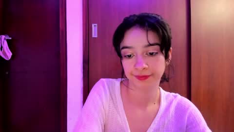 Snapshot of petitee_lunna chatting on 02/03/25, 01:09 Lunna online show from 02/03/25, 01:09