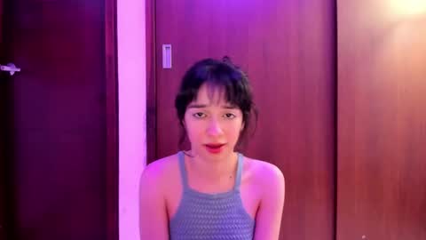 Snapshot of petitee_lunna chatting on 03/02/25, 02:19 Lunna online show from 03/02/25, 02:19