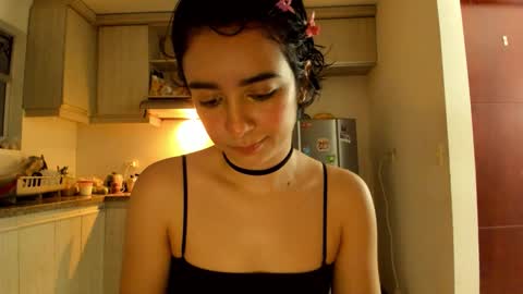 Lunna online show from 03/31/26, 01:29