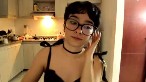 Lunna online show from 06/28/26, 01:11