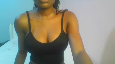 Snapshot of petiteediva chatting on 07/07/26, 03:09 diva online show from 07/07/26, 03:09