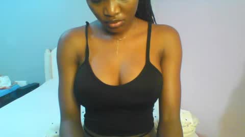 Snapshot of petiteediva chatting on 07/14/26, 02:49 diva online show from 07/14/26, 02:49