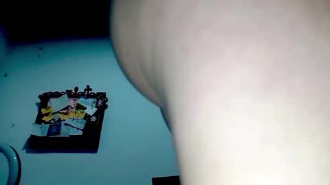 Snapshot of petiteivoryqueen chatting on 12/02/25, 04:18 danna online show from 12/02/25, 04:18