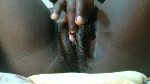 petiteme1 online show from 02/22/25, 10:31