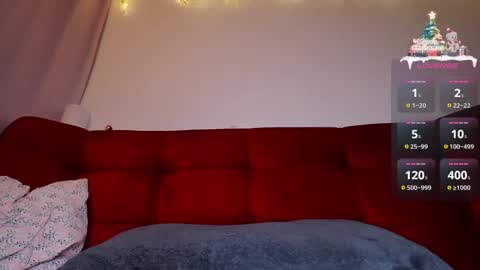 Snapshot of petitemuse chatting on 12/10/24, 09:54 diana fansly petitemuse online show from 12/10/24, 09:54