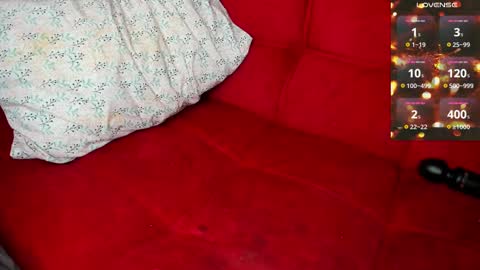 Snapshot of petitemuse chatting on 03/02/25, 11:42 diana fansly petitemuse online show from 03/02/25, 11:42