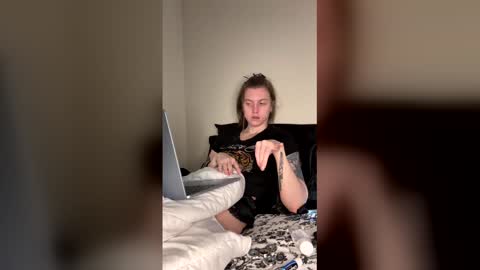 I am very new and dont know what im doing lol online show from 04/15/26, 07:54