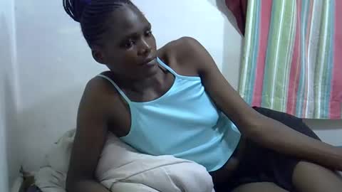 petiteslim2 online show from 05/01/26, 02:21