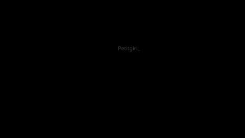 Snapshot of petitgirl_ chatting on 10/09/25, 02:31 J A S S online show from 10/09/25, 02:31