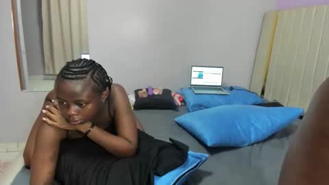 Cayennee online show from 04/08/26, 03:06