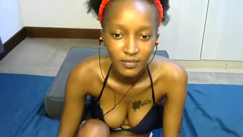 petitpearl online show from 03/04/25, 09:11