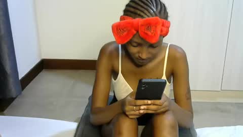 petitpearl online show from 03/10/25, 05:18