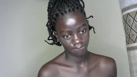 petitte_gyaal online show from 11/05/25, 12:21